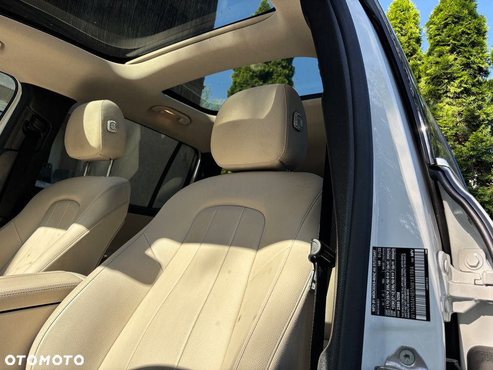 Mercedes-Benz GLB - 39