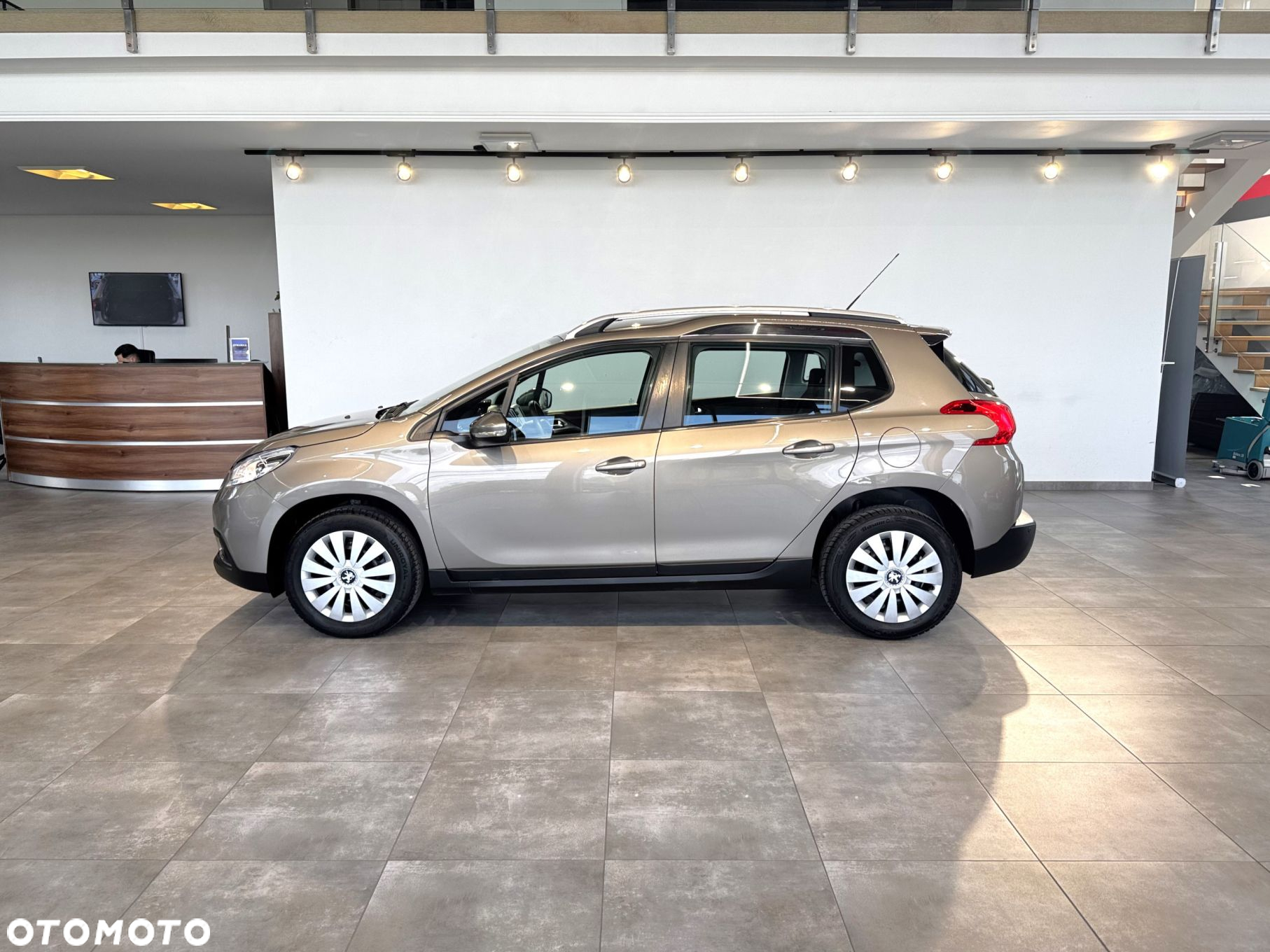 Peugeot 2008 - 6