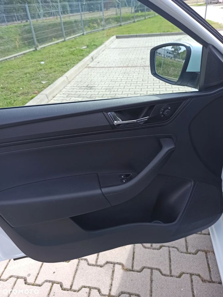Skoda RAPID - 9