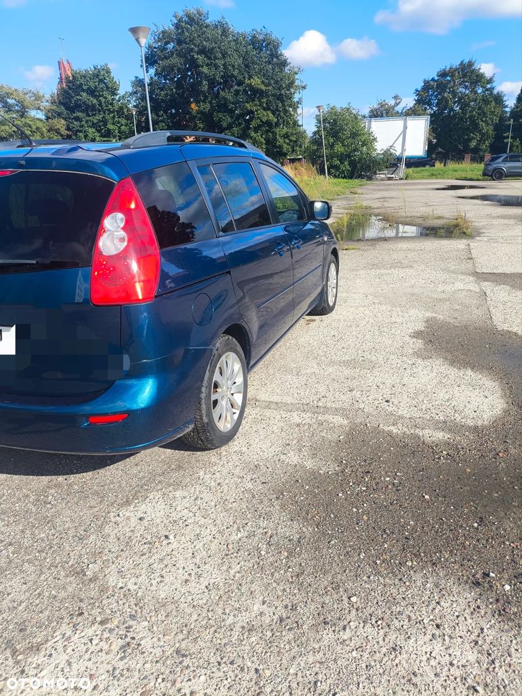 Mazda 5 - 10