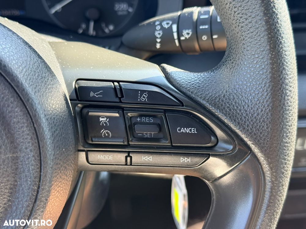 Toyota Yaris - 16