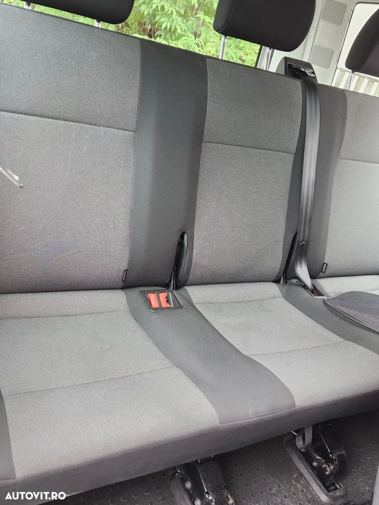 Volkswagen Transporter - 8
