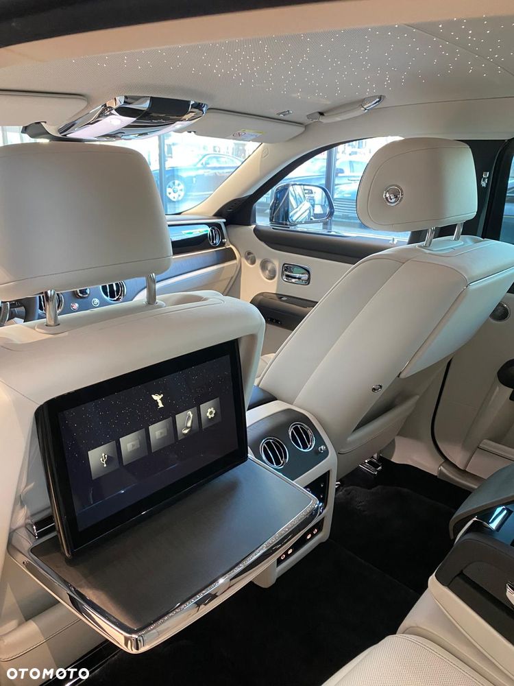 Rolls-Royce Ghost - 18