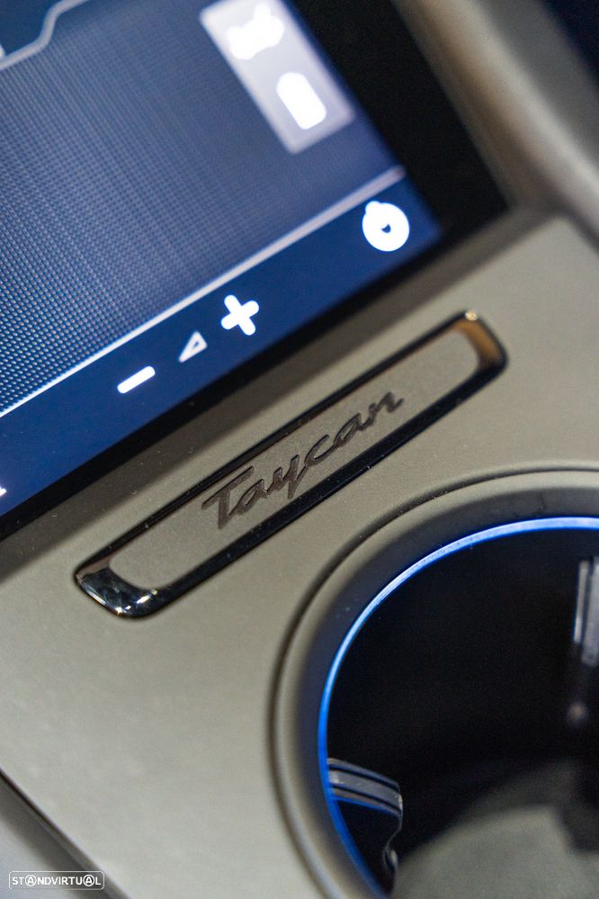 Porsche Taycan 4 - 20