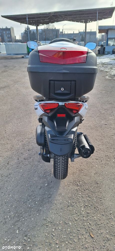 Yamaha X-max - 10