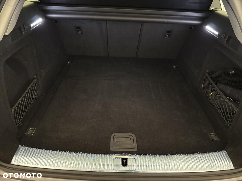 Audi A4 40 TDI S tronic - 23