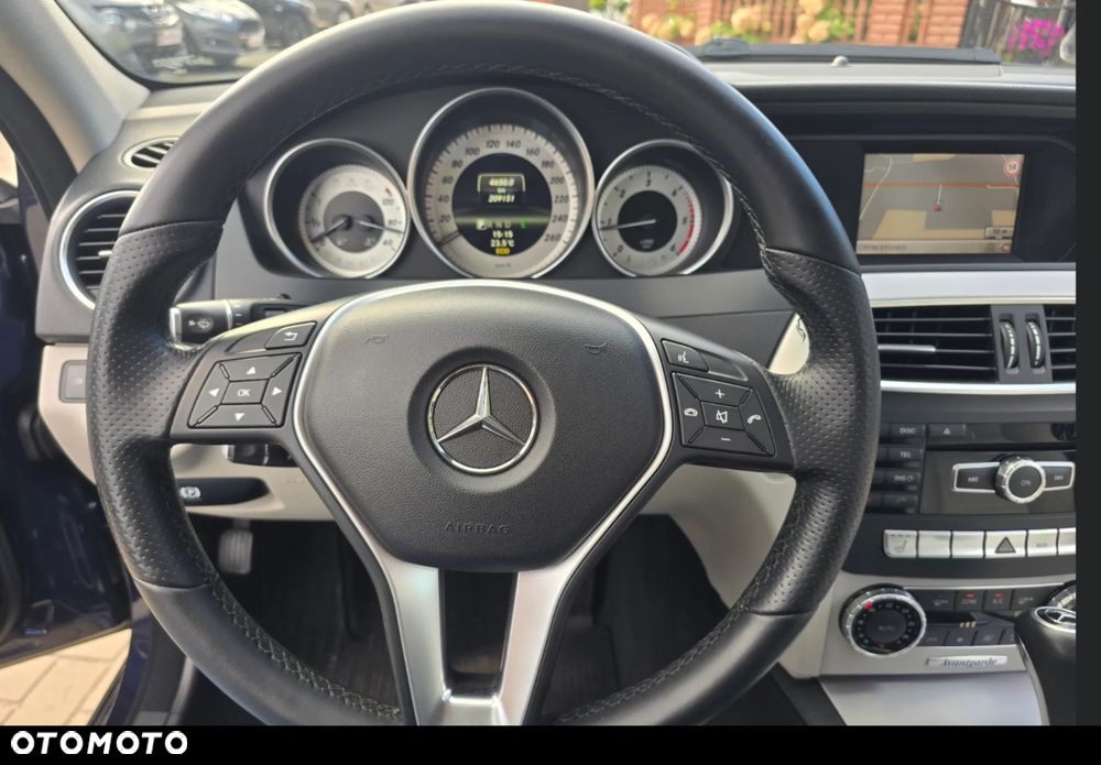 Mercedes-Benz Klasa C - 21
