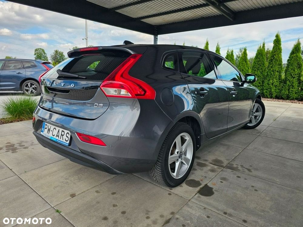 Volvo V40 D2 Momentum - 3