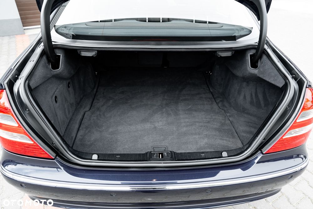 Mercedes-Benz Klasa E 200 Kompressor Automatik Elegance Sport Edition - 16
