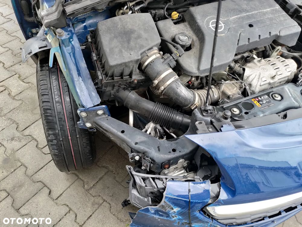 Opel Corsa 1.3 CDTI Cosmo EcoFLEX S&S - 11