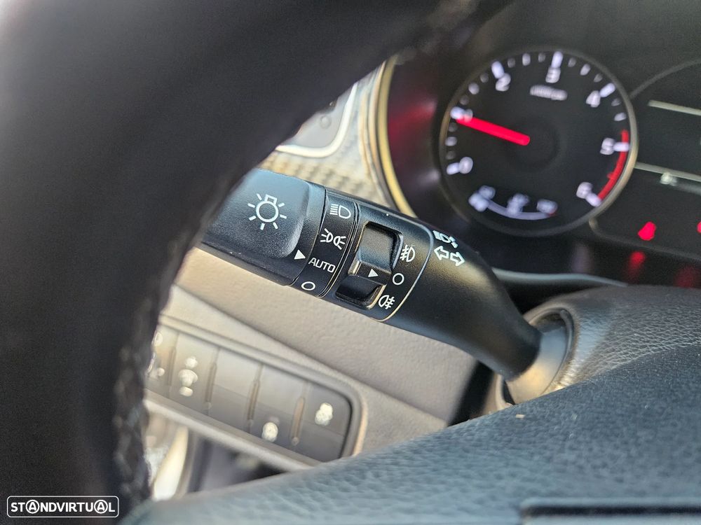 Kia Carens 1.7 CRDi ISG TX - 44