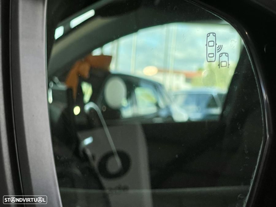 Peugeot 3008 1.2 PureTech Allure EAT8 - 24