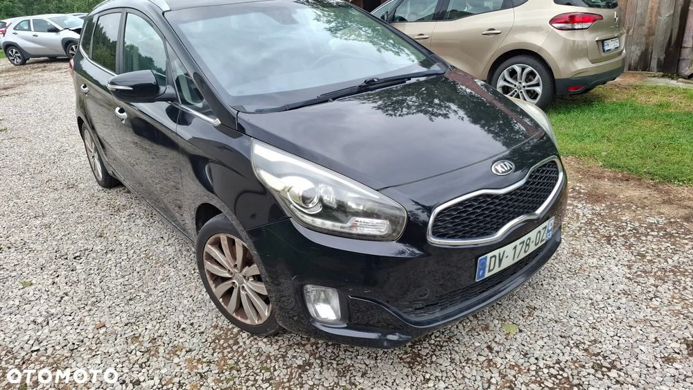 Kia Carens - 1