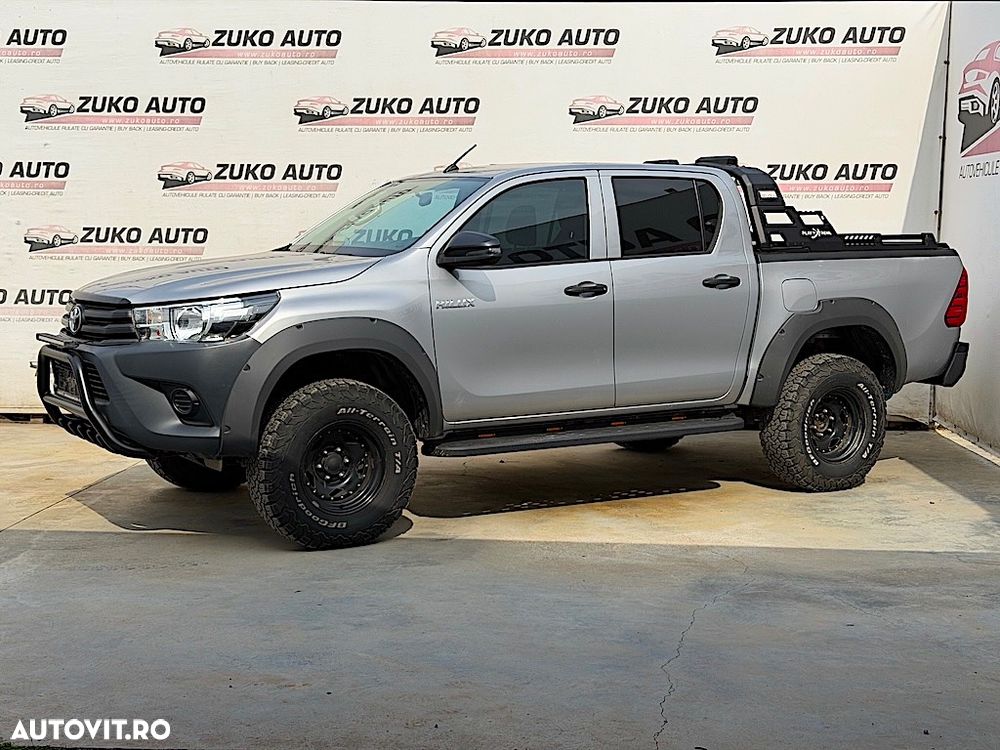 Toyota Hilux 4x4 Double Cab M/T Comfort - 3