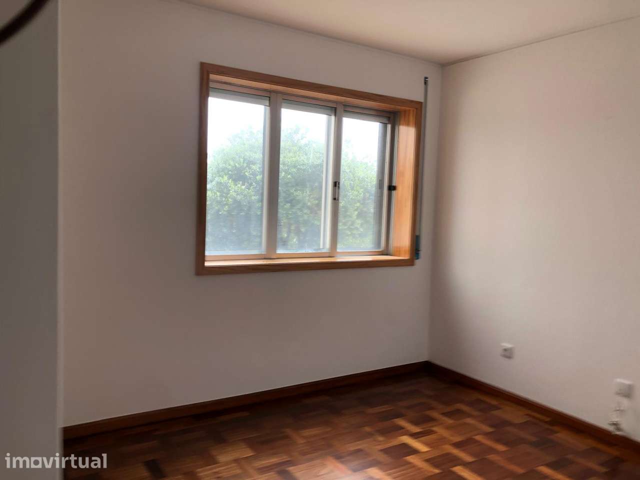 T3 com varanda, garagem e elevador em Póvoa de Varzim - Grande imagem: 5/6