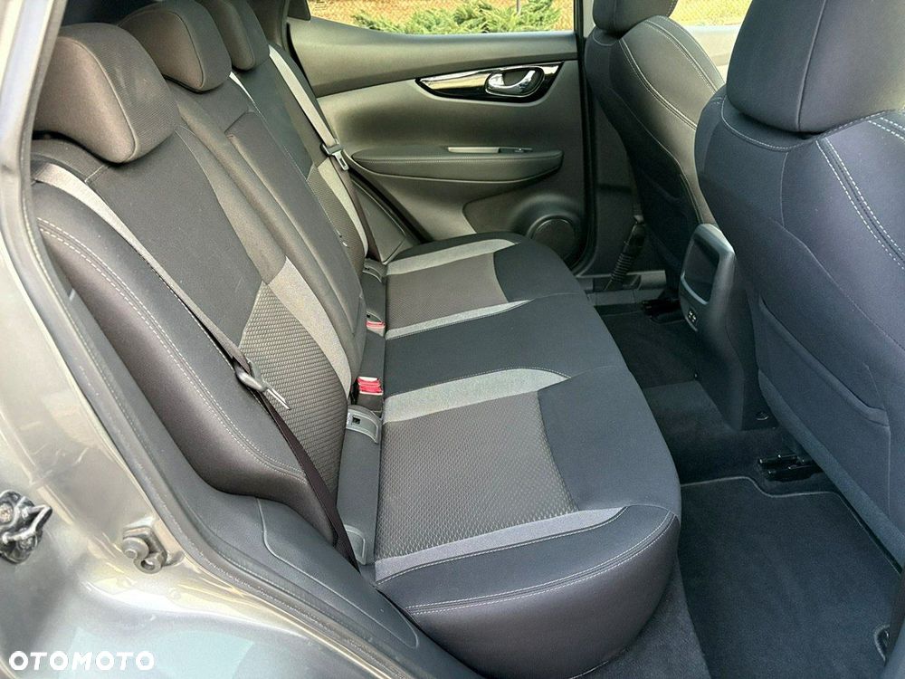 Nissan Qashqai 1.5 dCi N-Connecta - 18
