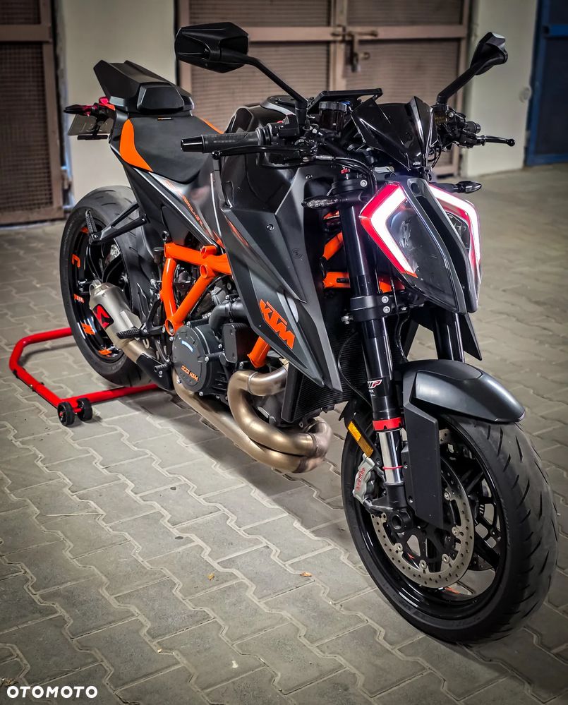 KTM Super Duke - 25