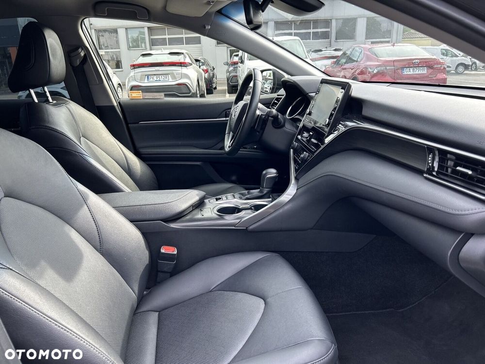 Toyota Camry 2.5 Hybrid Executive CVT - 10