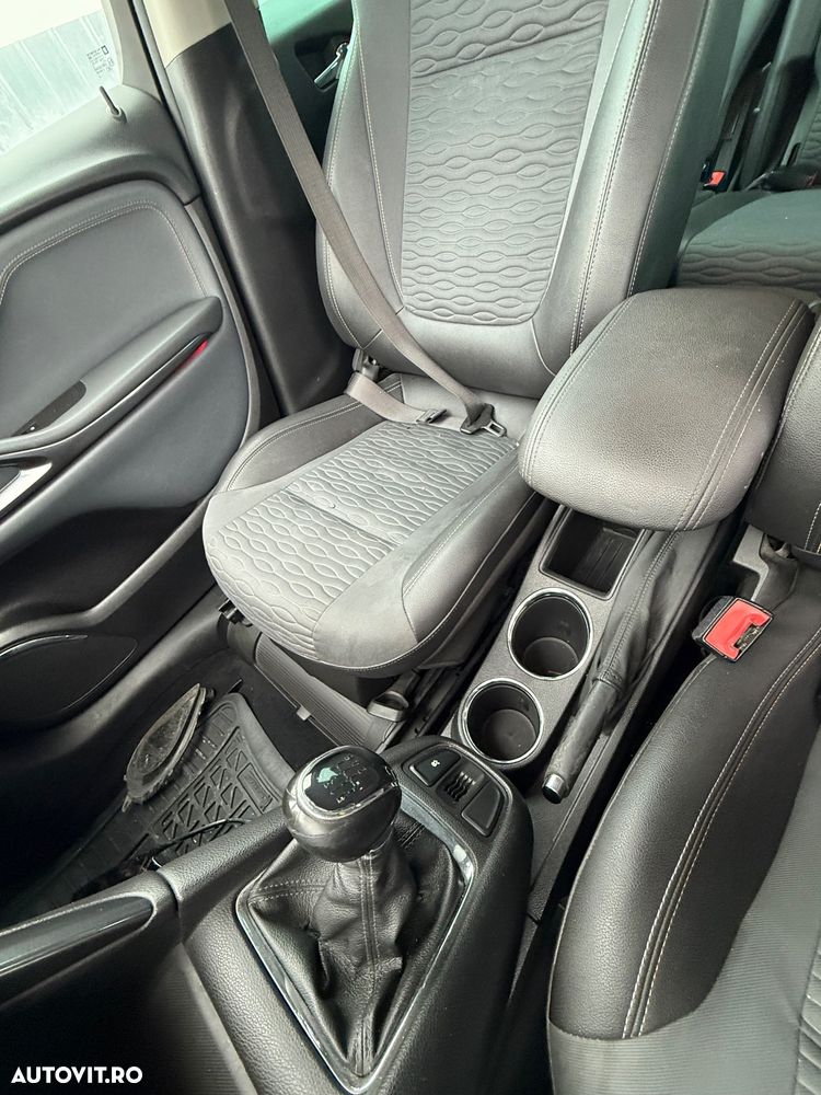 Dezmembrări auto opel Zafira C Tourer 2013 ecoo m turbo benzină 16 gri cu 7 locuri volan pe stanga navigație etc - 15