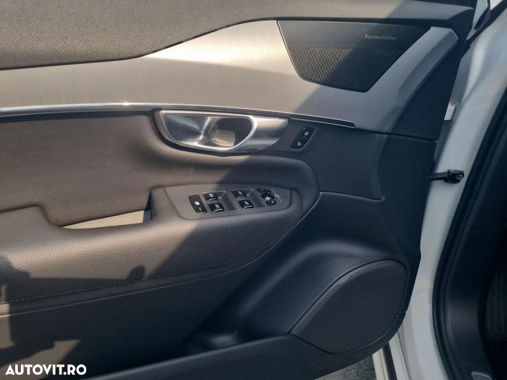 VOLVO XC90 2022 — imagine 15