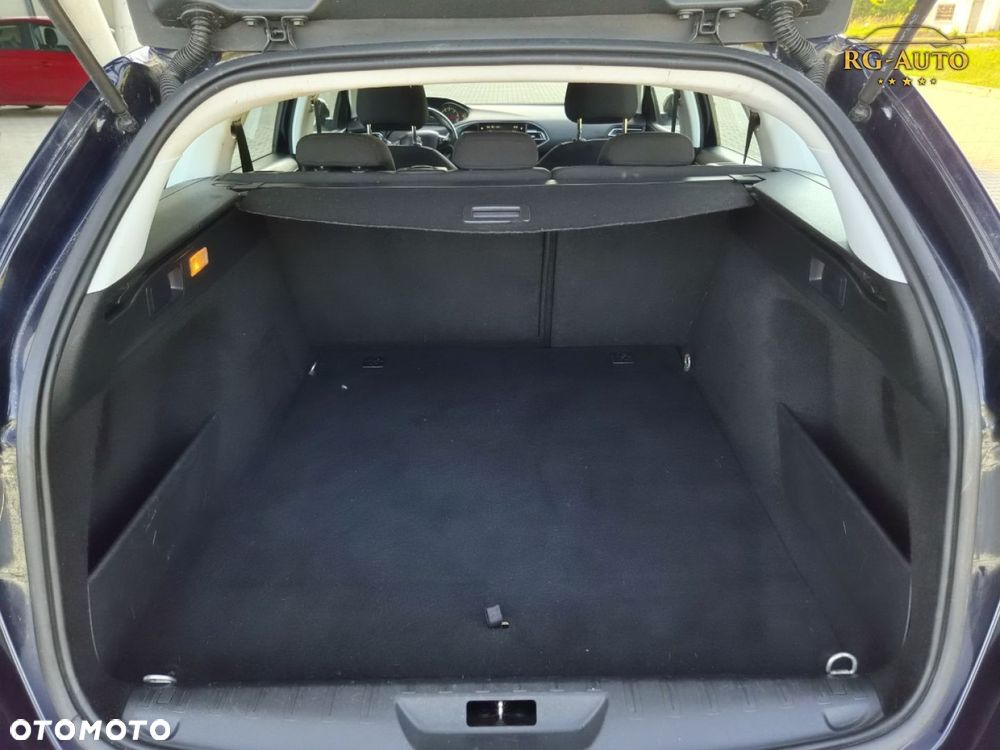 Peugeot 308 - 33