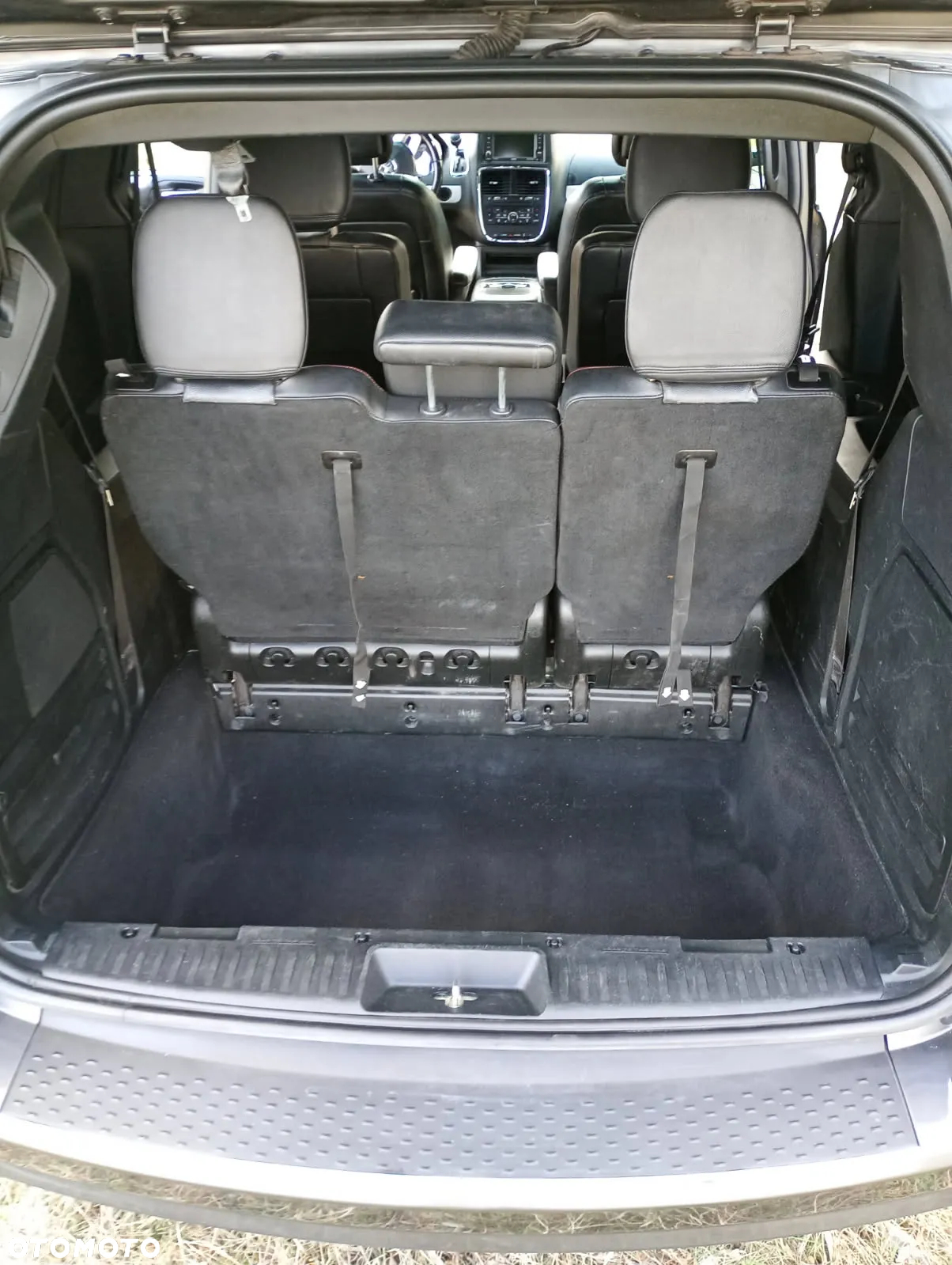 Dodge Grand Caravan - 17