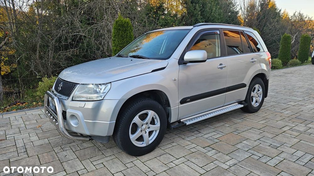 Suzuki Grand Vitara 2.0 De luxe - 2