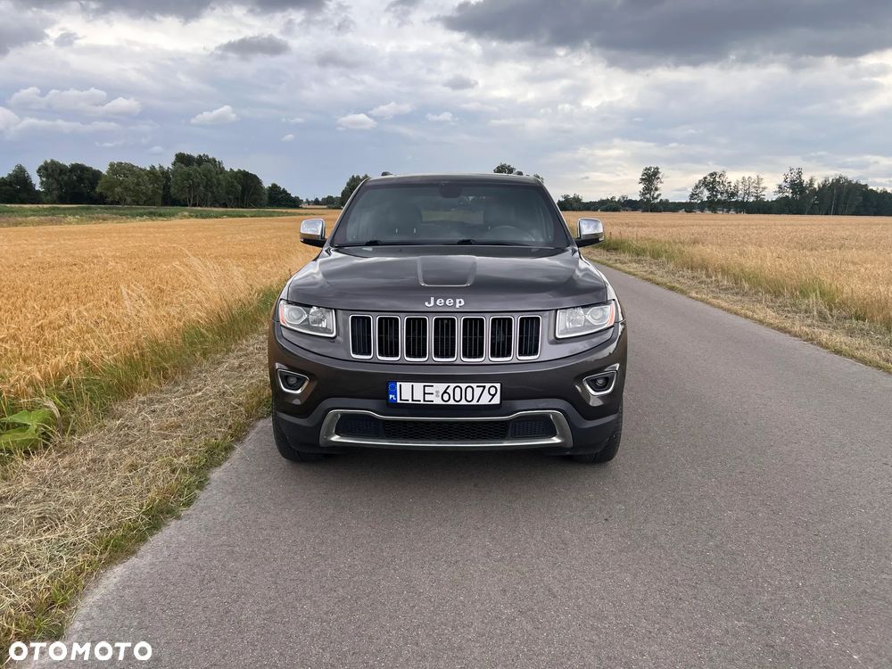Jeep Grand Cherokee - 12