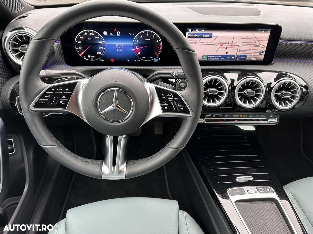 Mercedes-Benz A 180 Sedan 7G-DCT - 12