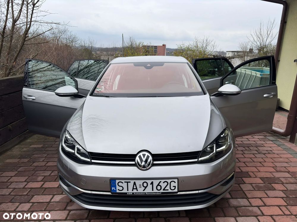 Volkswagen Golf - 10