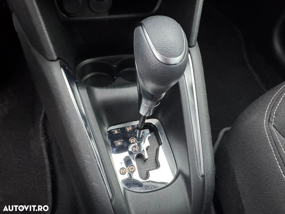 Peugeot 208 1.2 L PureTech Turbo S&S EAT6 Allure - 15