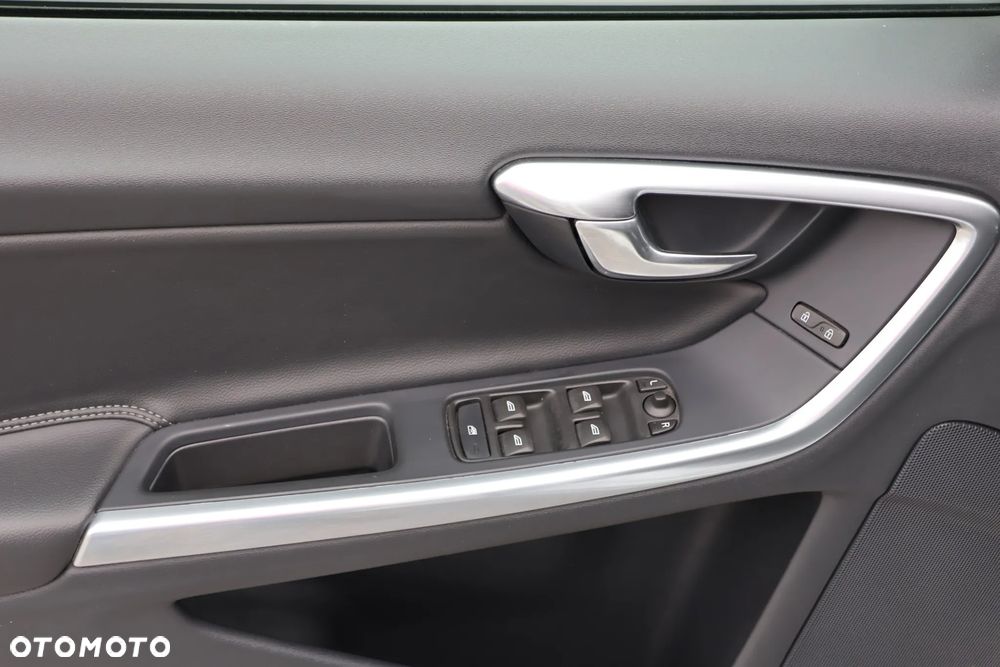 Volvo V60 - 16
