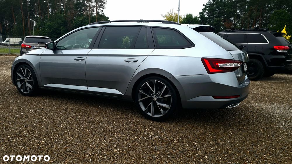Skoda Superb 2.0 TDI Sportline DSG - 5