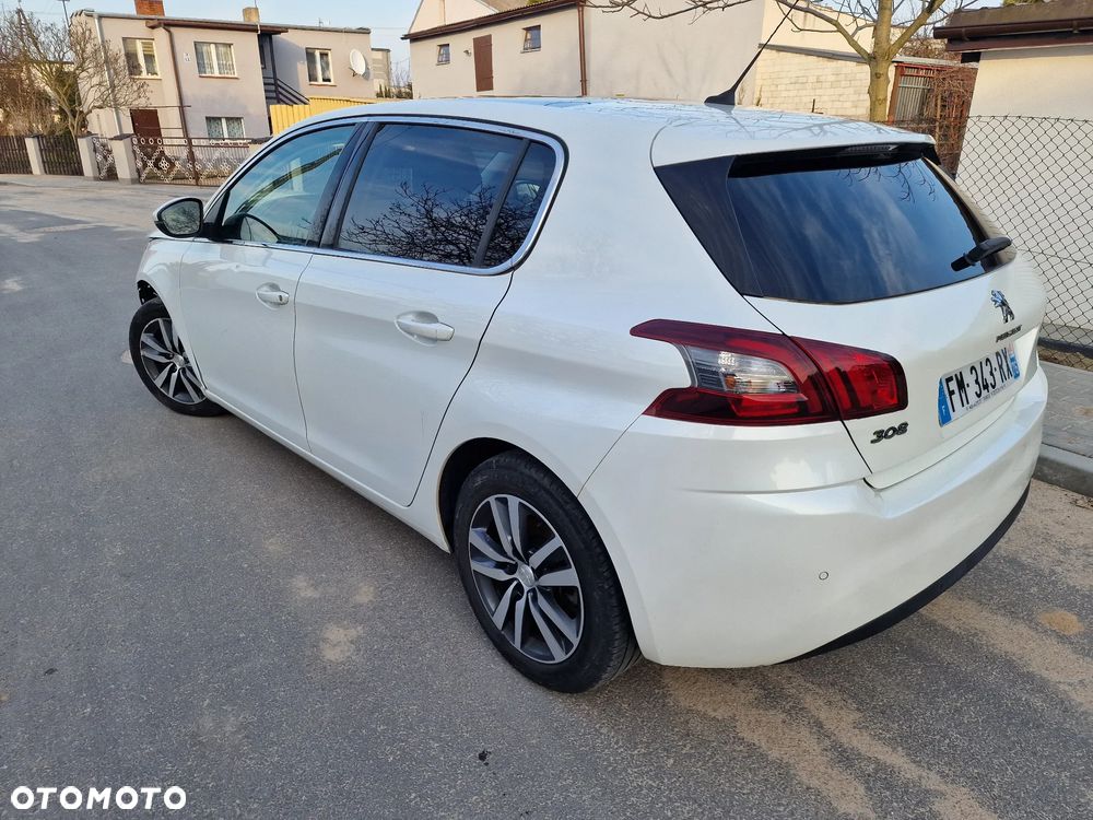 Peugeot 308 PureTech 130 GPF EAT8 Stop & Start Allure Business-Paket - 9