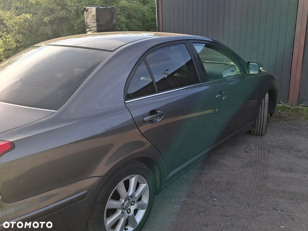 Toyota Avensis 2.0 D-4D Sol+NAVI - 4