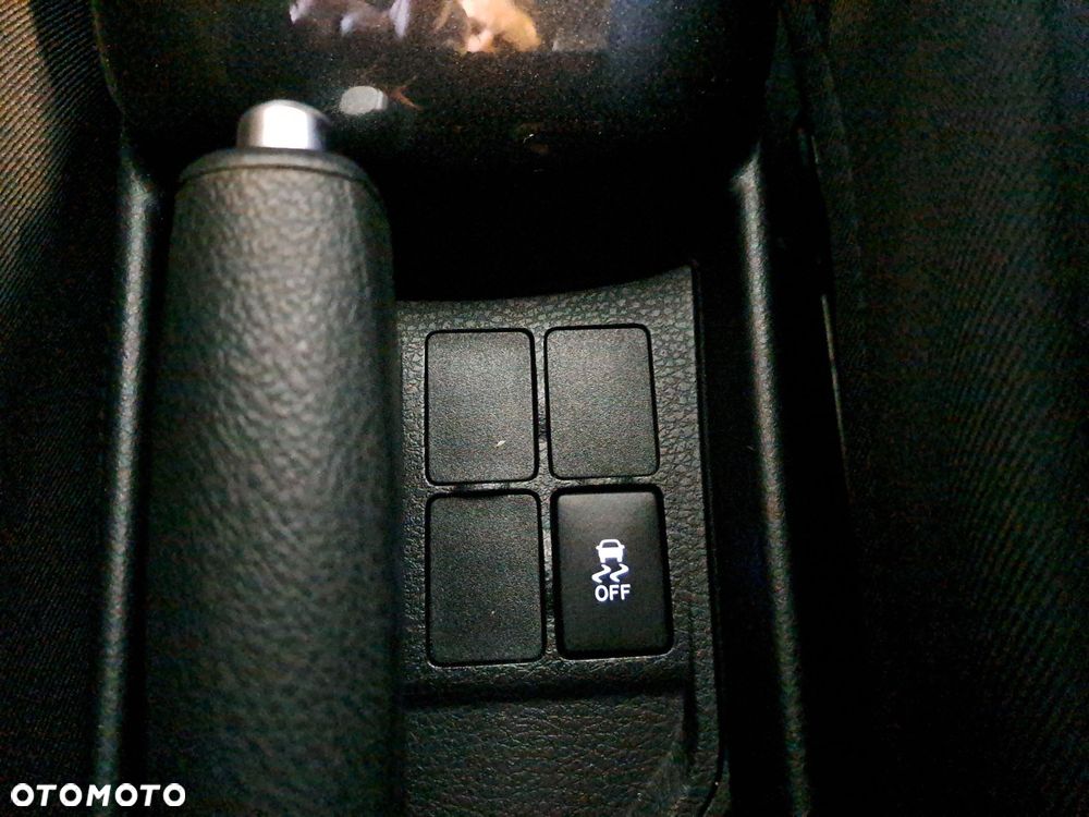 Toyota Yaris - 25