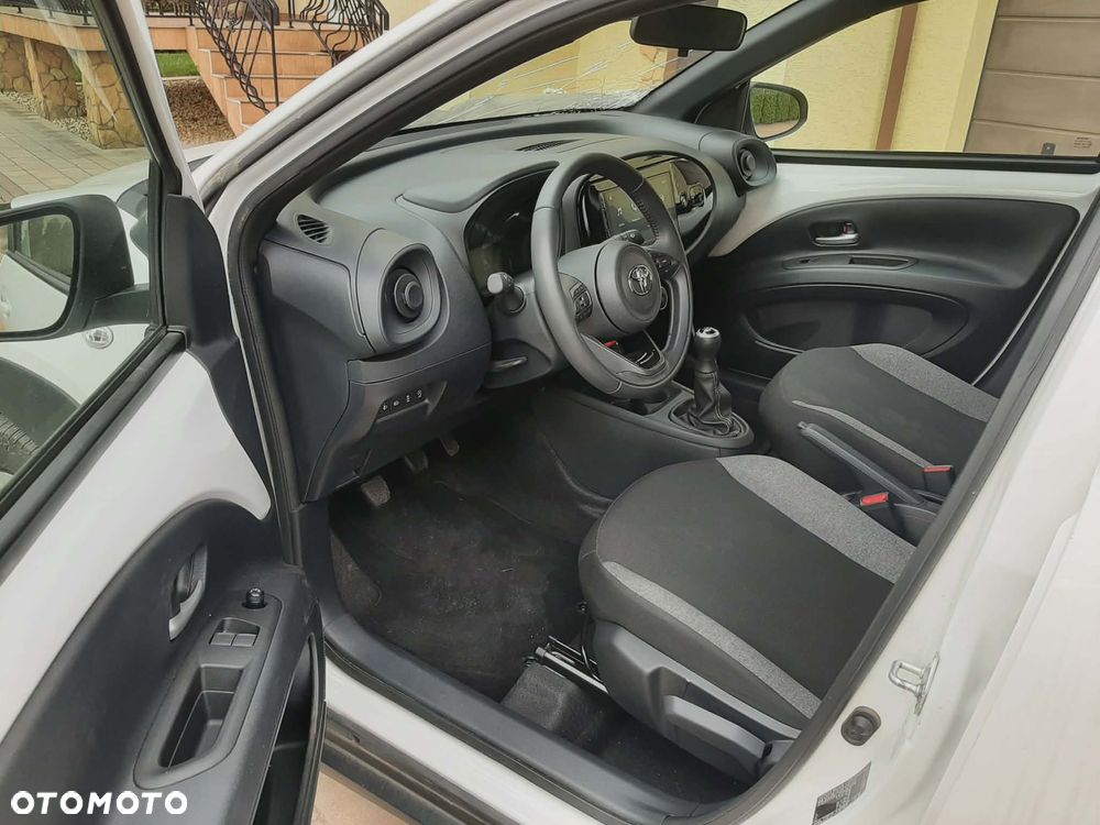 Toyota Aygo X Business Edition - 16