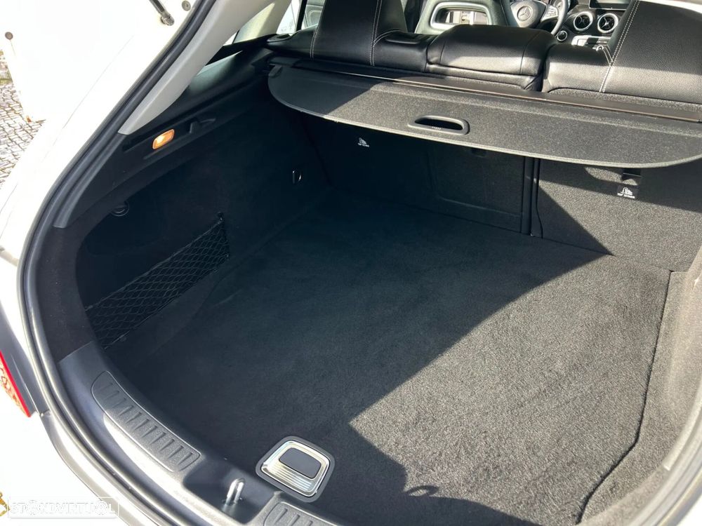 Mercedes-Benz CLA 180 - 11