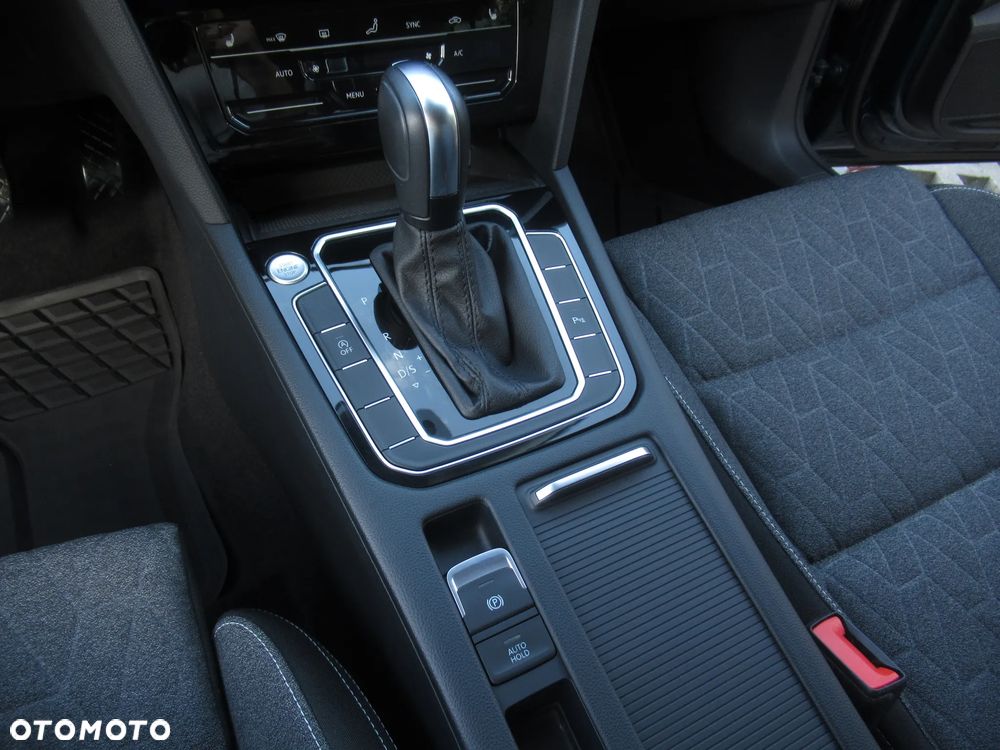 Volkswagen Passat 2.0 TDI EVO Business DSG - 17
