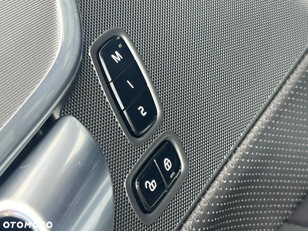 Volvo V90 D5 AWD Geartronic R Design - 11