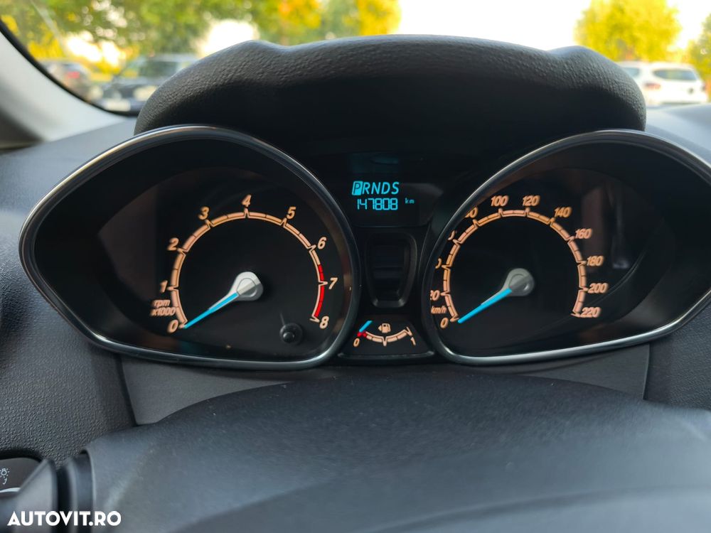 Ford Fiesta - 11