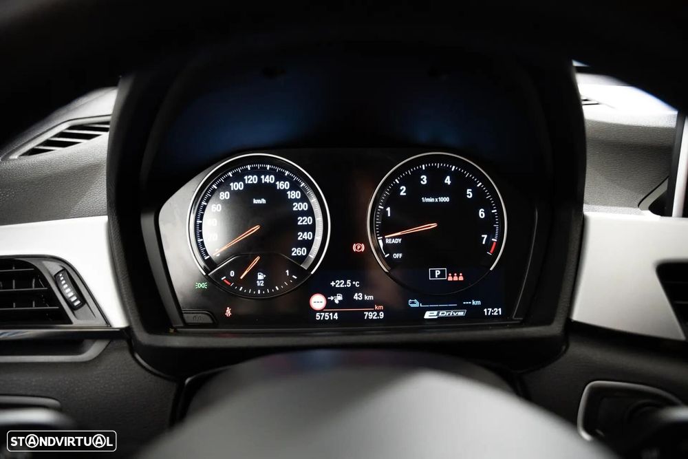 BMW X1 25 e xDrive Corporate Edition - 27