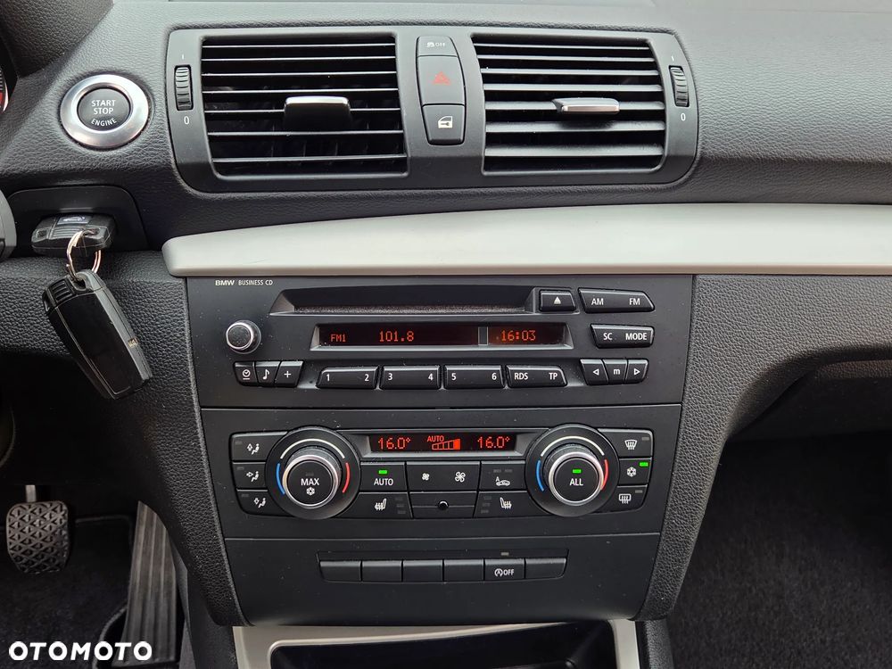 BMW Seria 1 116d DPF Edition Sport - 32