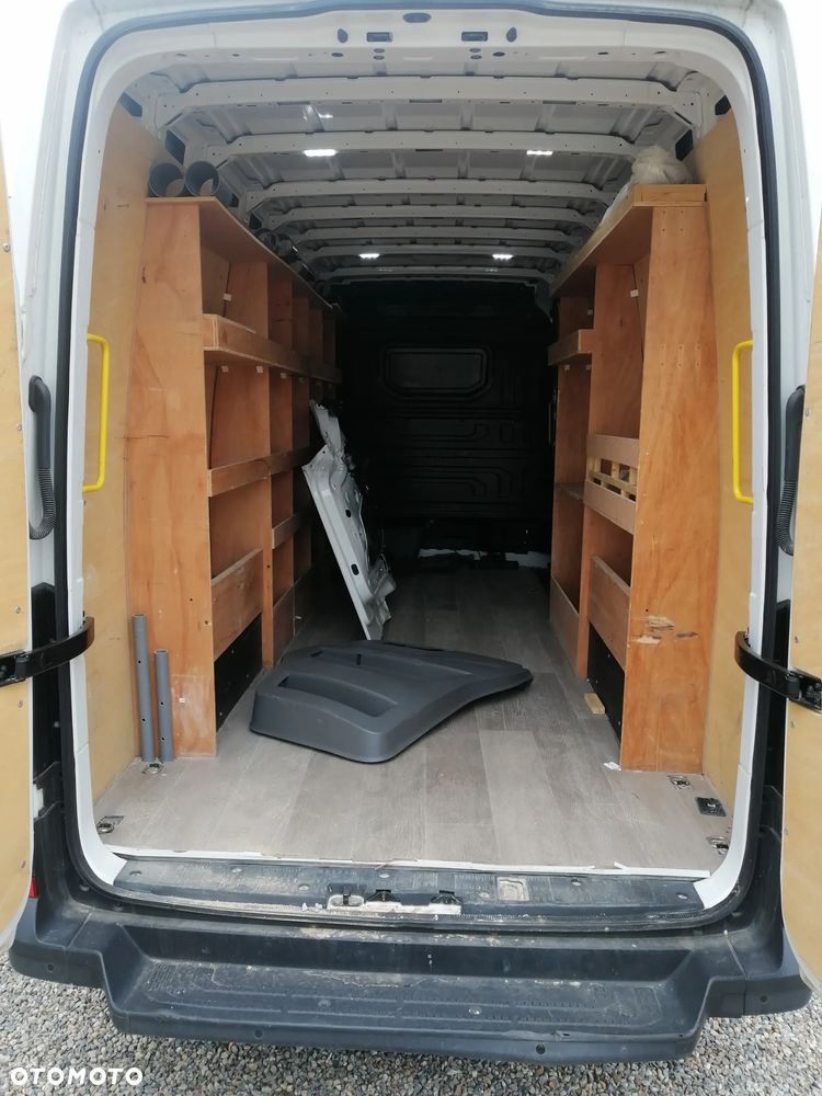 Volkswagen Crafter - 14