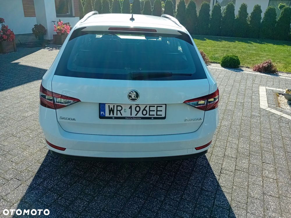 Skoda Superb 2.0 TDI Ambition - 6