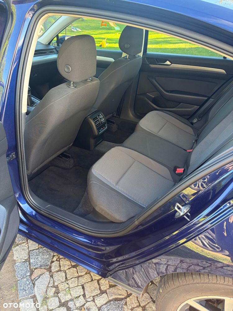 Volkswagen Passat 1.4 TSI (BlueMotion Technology) Trendline - 14