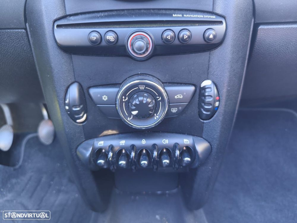 MINI Cabrio Cooper D - 16