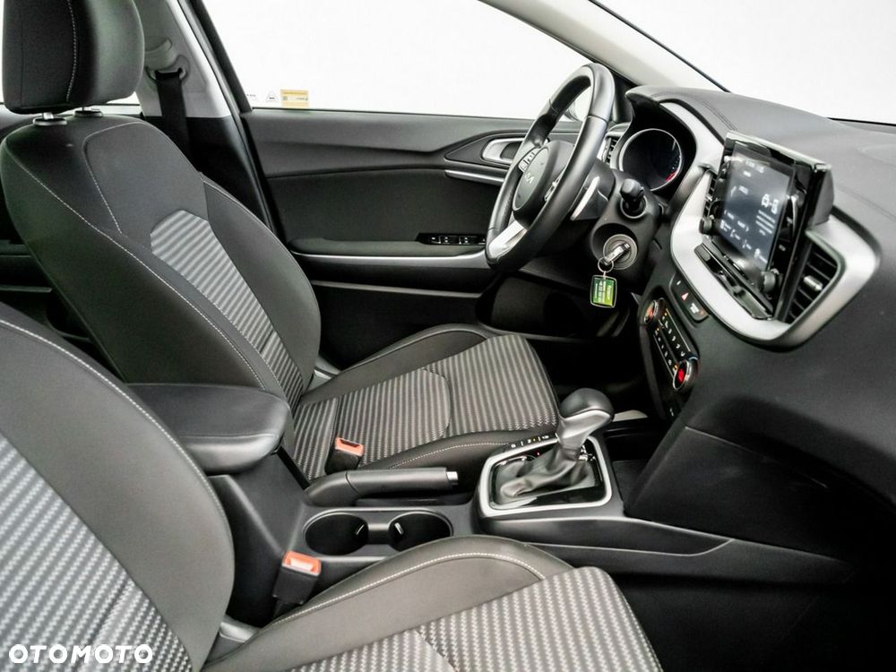 Kia Ceed 1.5 T-GDI M DCT - 23