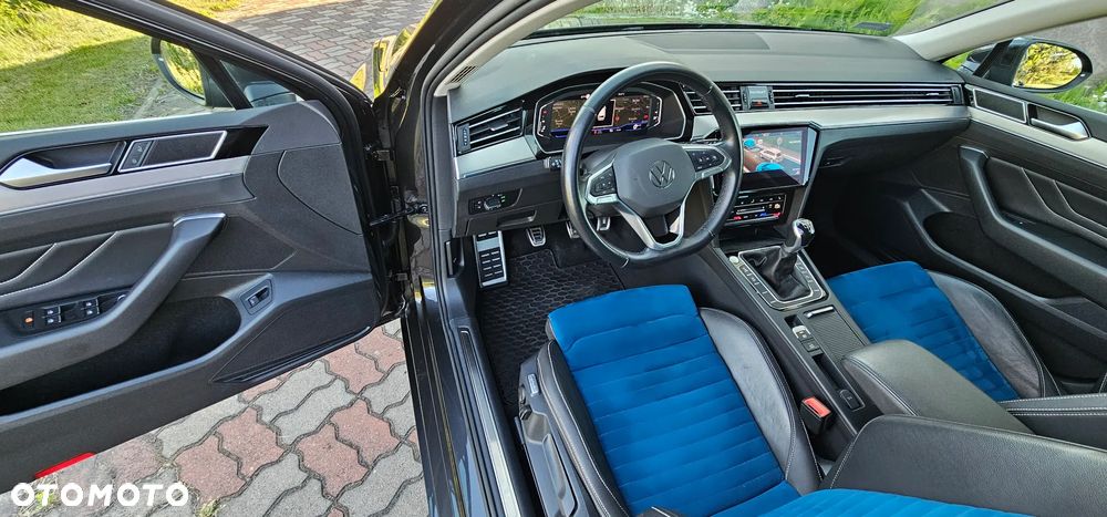 Volkswagen Passat 2.0 TDI EVO Elegance - 23