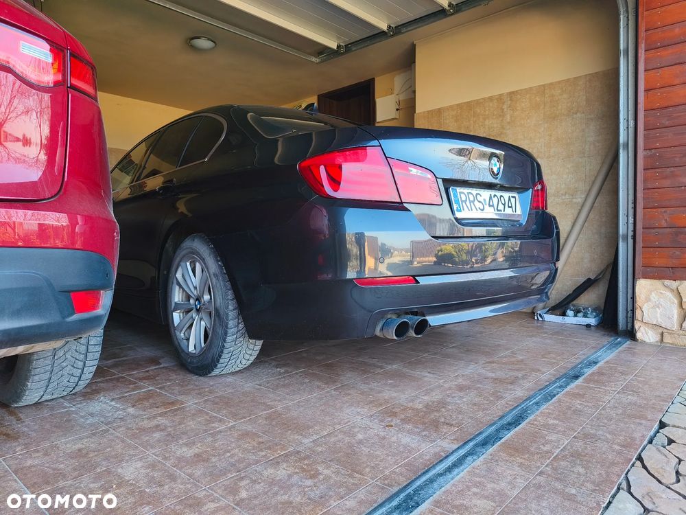 BMW Seria 5 525d xDrive Sport-Aut Luxury Line - 29